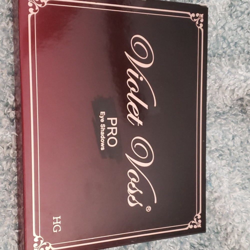 Violet Voss eyeshadow pal6